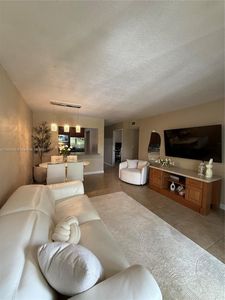 6950 W 6th Ave APT 315, Hialeah, FL, 33014
