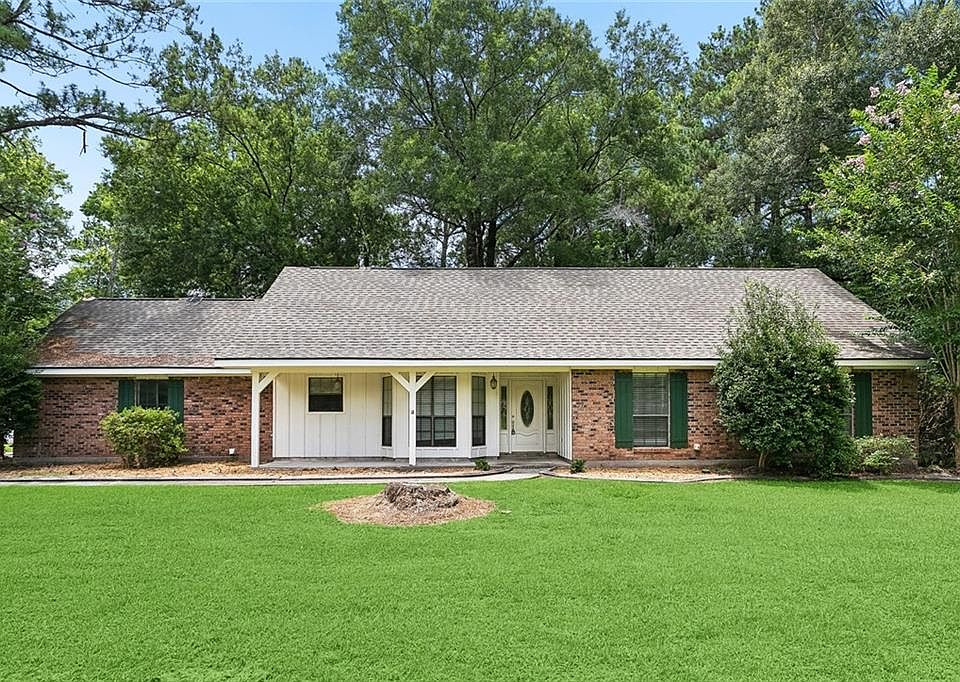 1st image of 32 Beth Dr