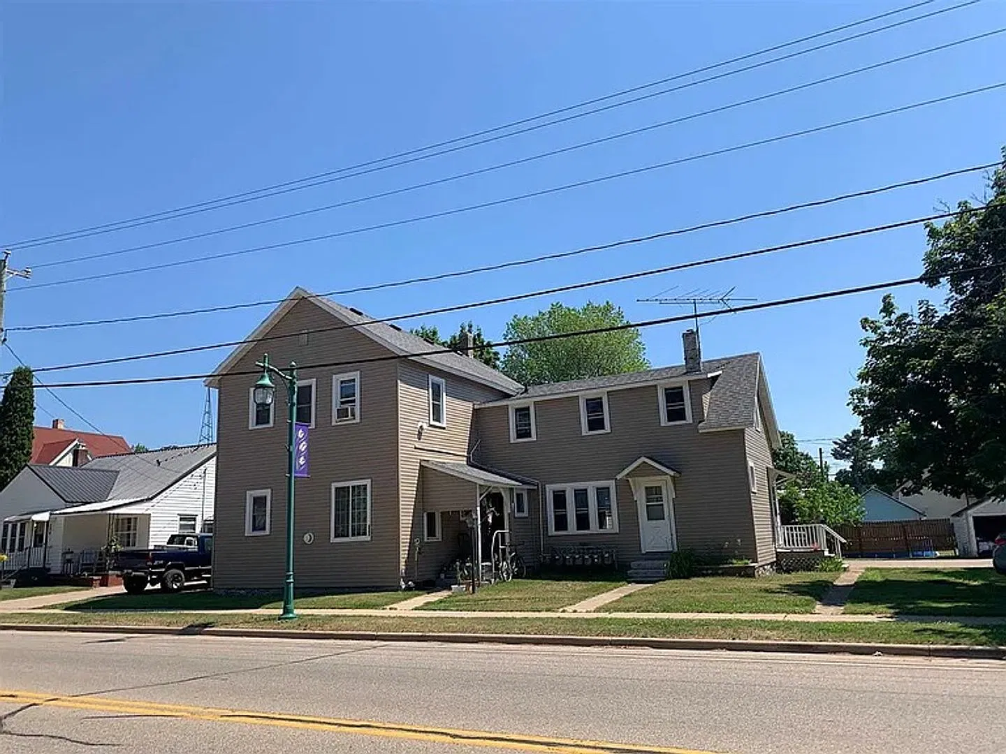 710 N Main St — Photo 3