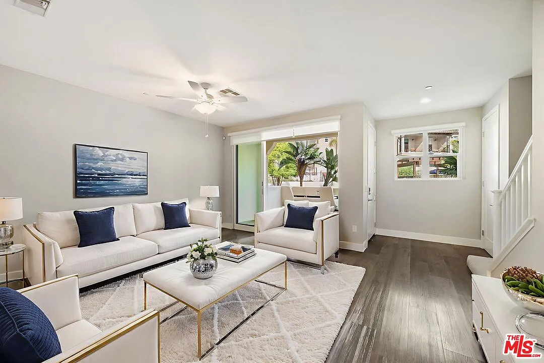 3 bed, 2.5 bath, $6,695 — Photo 1