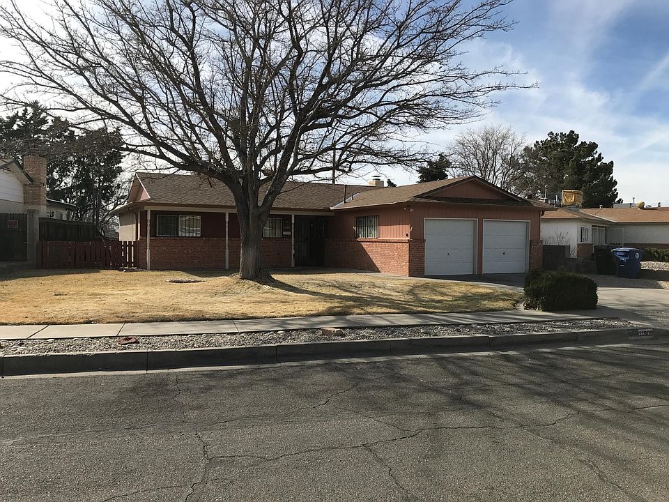 1st image of 11600 Versailles Ave NE