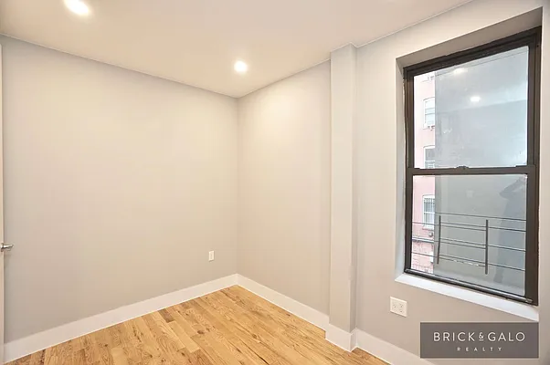 Rented by BRICK & GALO REALTY CORP | media 4