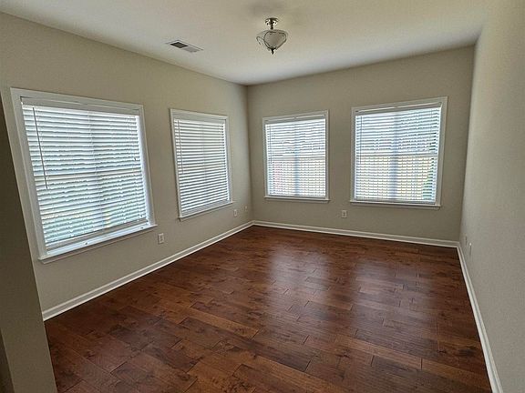 5th image of 16 Moore Farm Cir NW