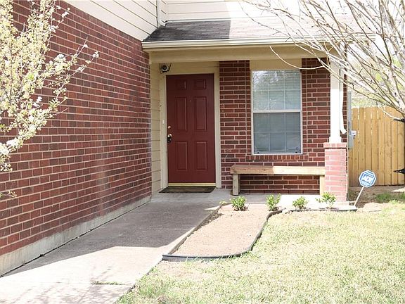 2nd image of 8612 Dittmar Oaks Dr