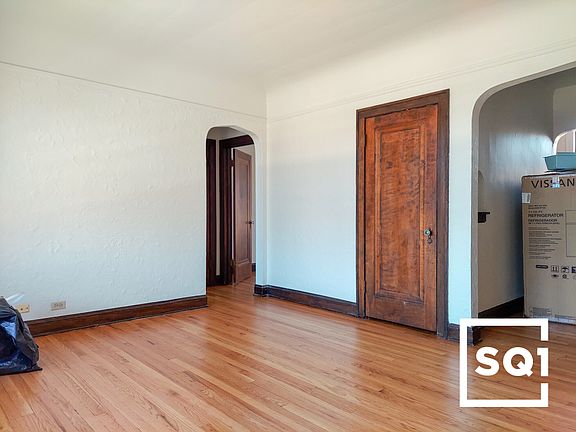 4th image of 3320 N Menard Ave Unit 2