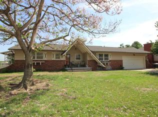 1405 N Lynnhurst Ave, Wichita, KS 67212