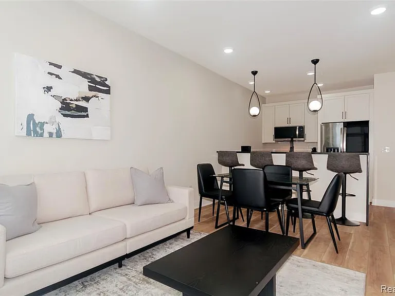 1174 Smart Town Dr — Photo 5