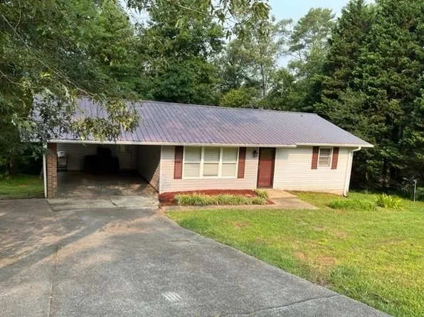 241 Sherwood Dr, Clarkesville, GA 30523