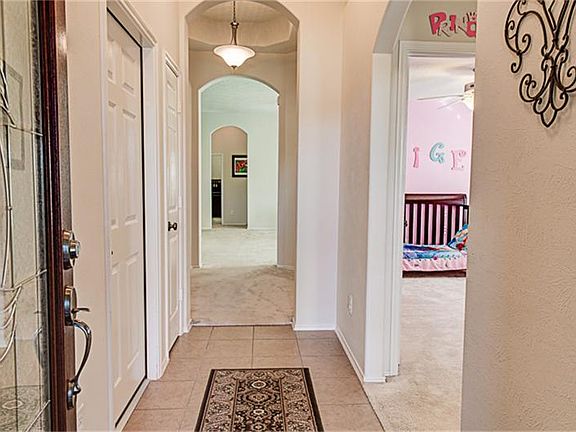 2nd image of 7906 Flowing Oak Ln