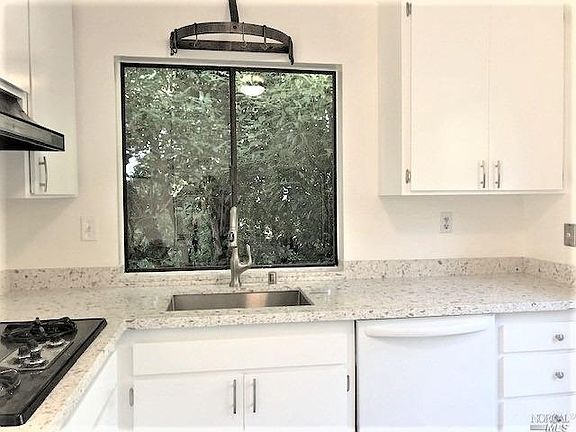 5th image of 54 Marin Ave
