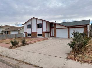 5633 Gunshot Pass Dr, Colorado Springs, CO 80917
