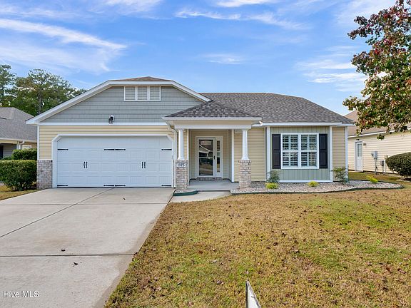 3rd image of 1325 Clancy Drive NE