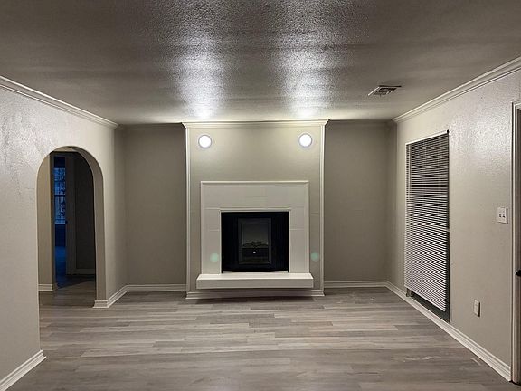 5th image of 3150 Roberts St