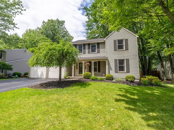 5007 Falling Leaf Trl, North Syracuse, NY 13212