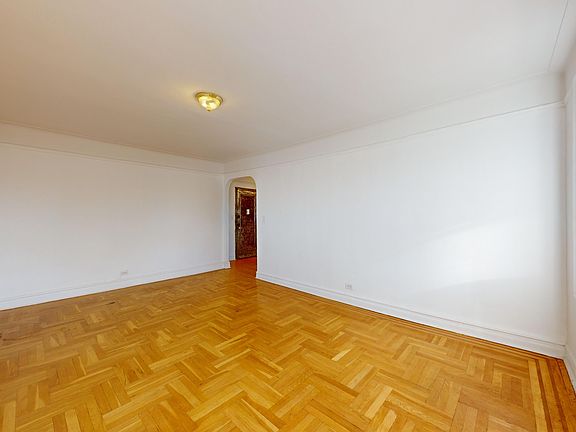 4th image of 570 Ocean Pkwy APT 3-B