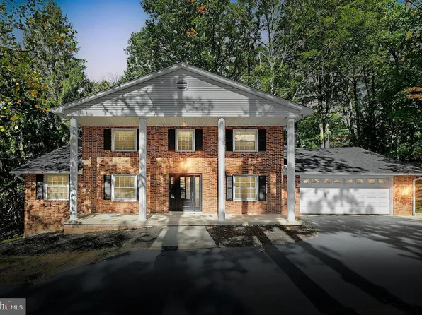4009 Robin Hood Dr, York, PA 17408