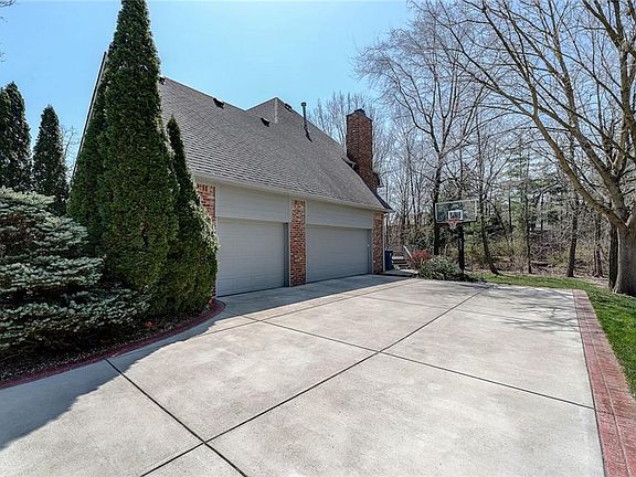4th image of 11449 Woods Bay Ln