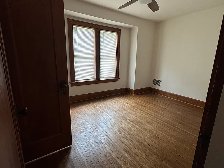 107 W Lakeview Ave — Photo 13