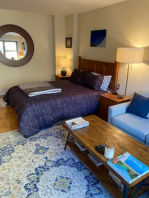 Rented by A & I Broadway | media 9