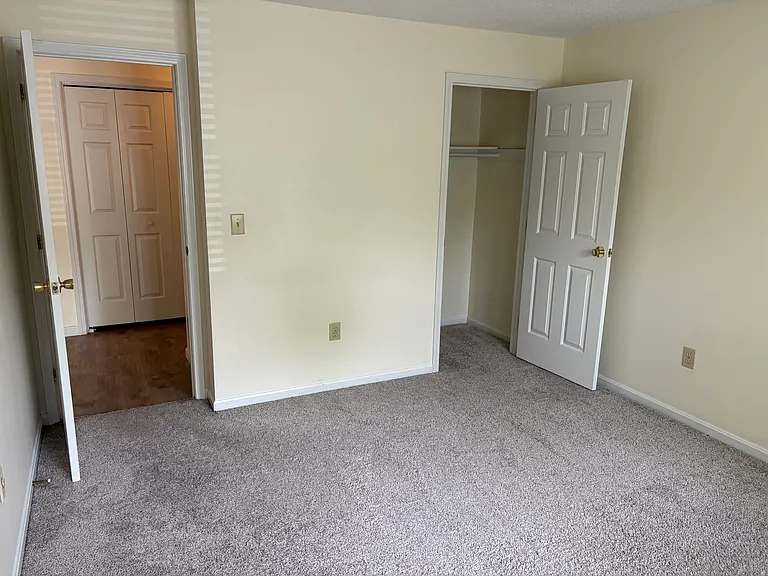 690 S Porter St #19 — Photo 11