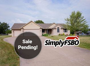 14720 109th Avenue Ct, Davenport, IA 52804