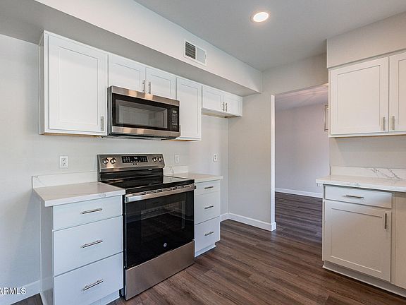 5th image of 16014 N 23RD Avenue