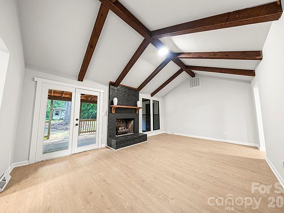 3rd image of 4739 Squirrel Nest Ln