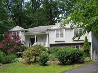86 Cranberry Dr, Hopewell Junction, NY 12533