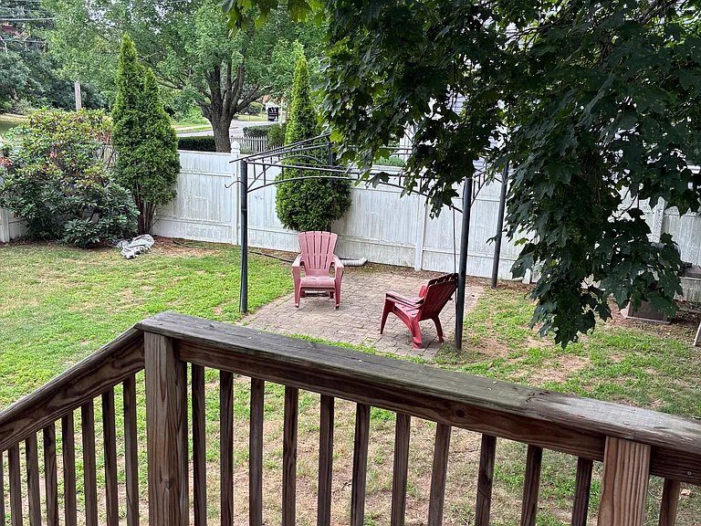 775 Highland Ave — Photo 13