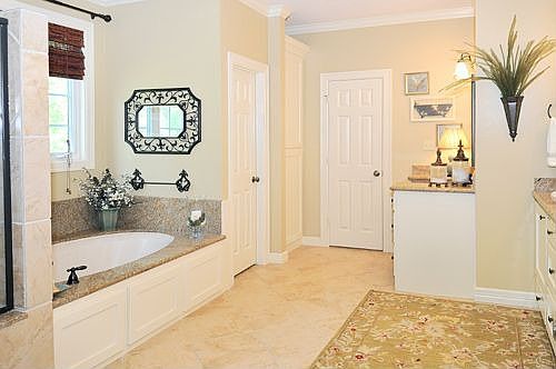 5th image of 9803 Azure Lake Dr