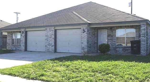 1st image of 3806 Hitchrock Dr