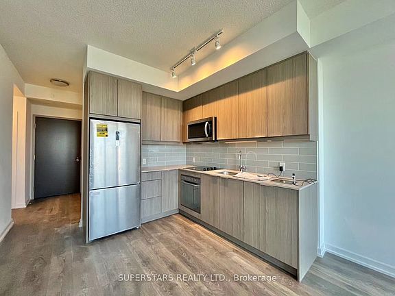 4th image of 32 Forest Manor Rd #1207