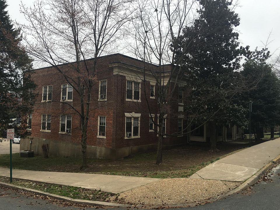 2nd image of 1209 Sunken Rd APT 11