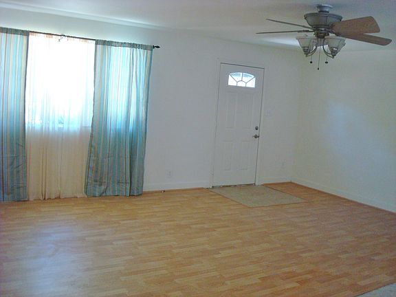 5th image of 6611 Louise Ave