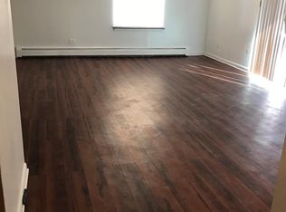 700 Piper Ln APT 1B, Prospect Heights, IL 60070