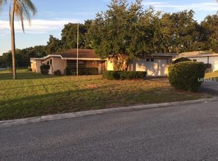 5664 Blossom Lake Dr, Seminole, FL 33772