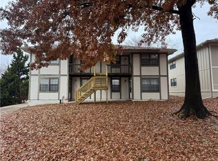 9108 E 85th St, Raytown, MO 64138