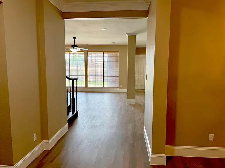 509 S Hampton Ct — Photo 4