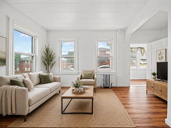 2nd image of 334-336 Redwood Ave #1