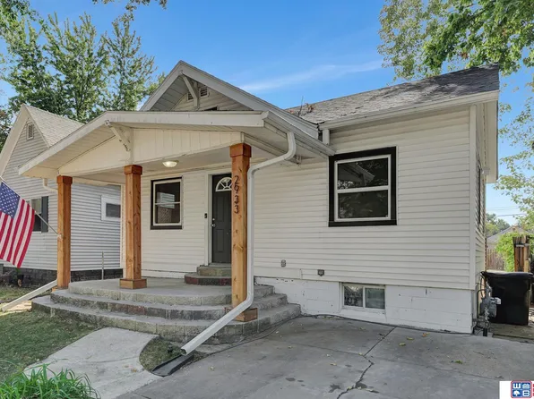 2933 Starr St, Lincoln, NE 68503