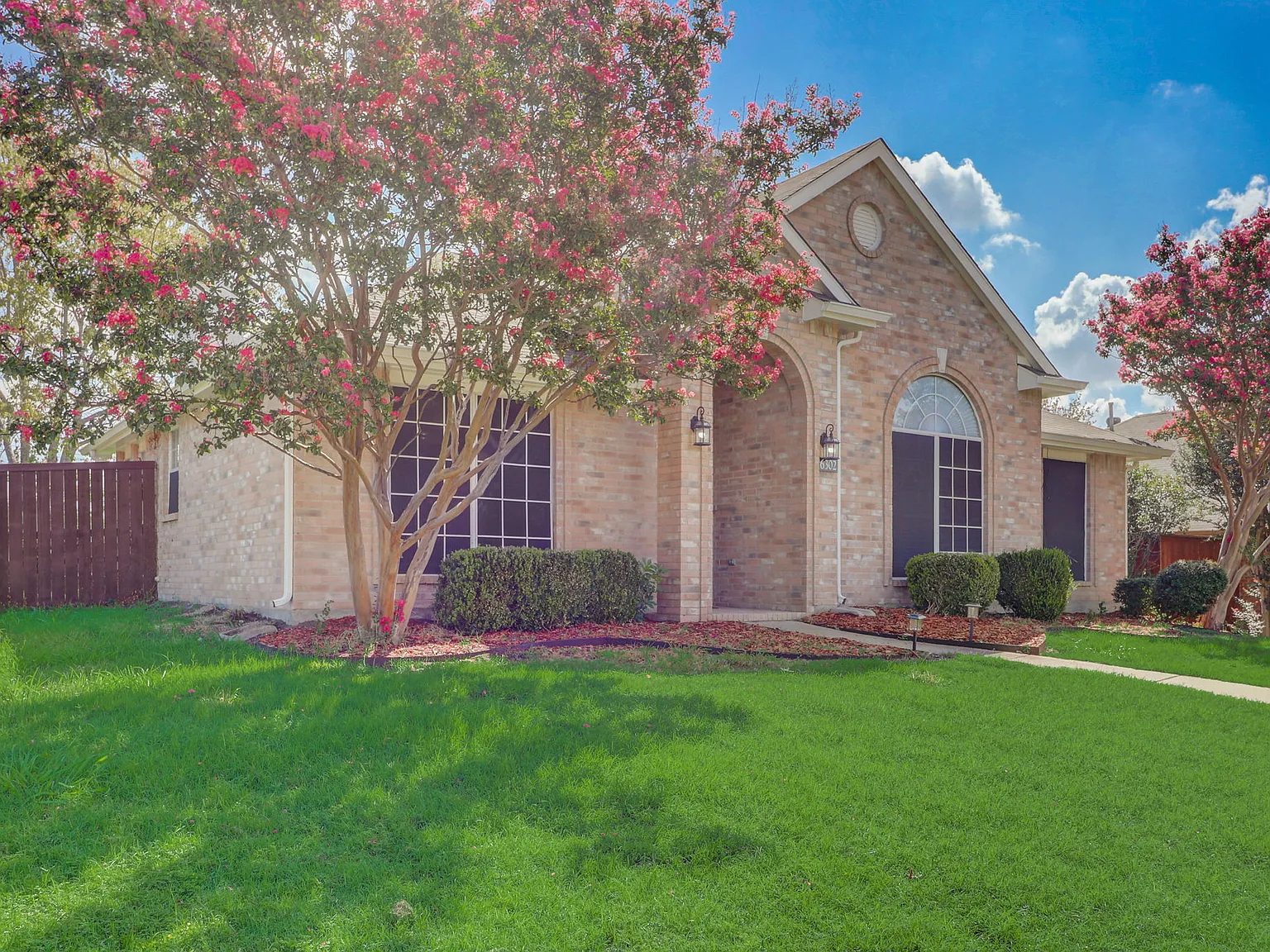 4 bed, 1693 sqft, $3,100 — Photo 2