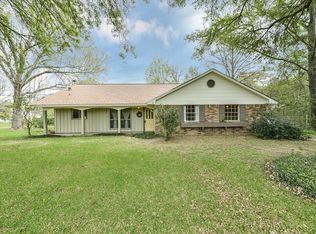 1711 Woody Rd, Pearland, TX 77581