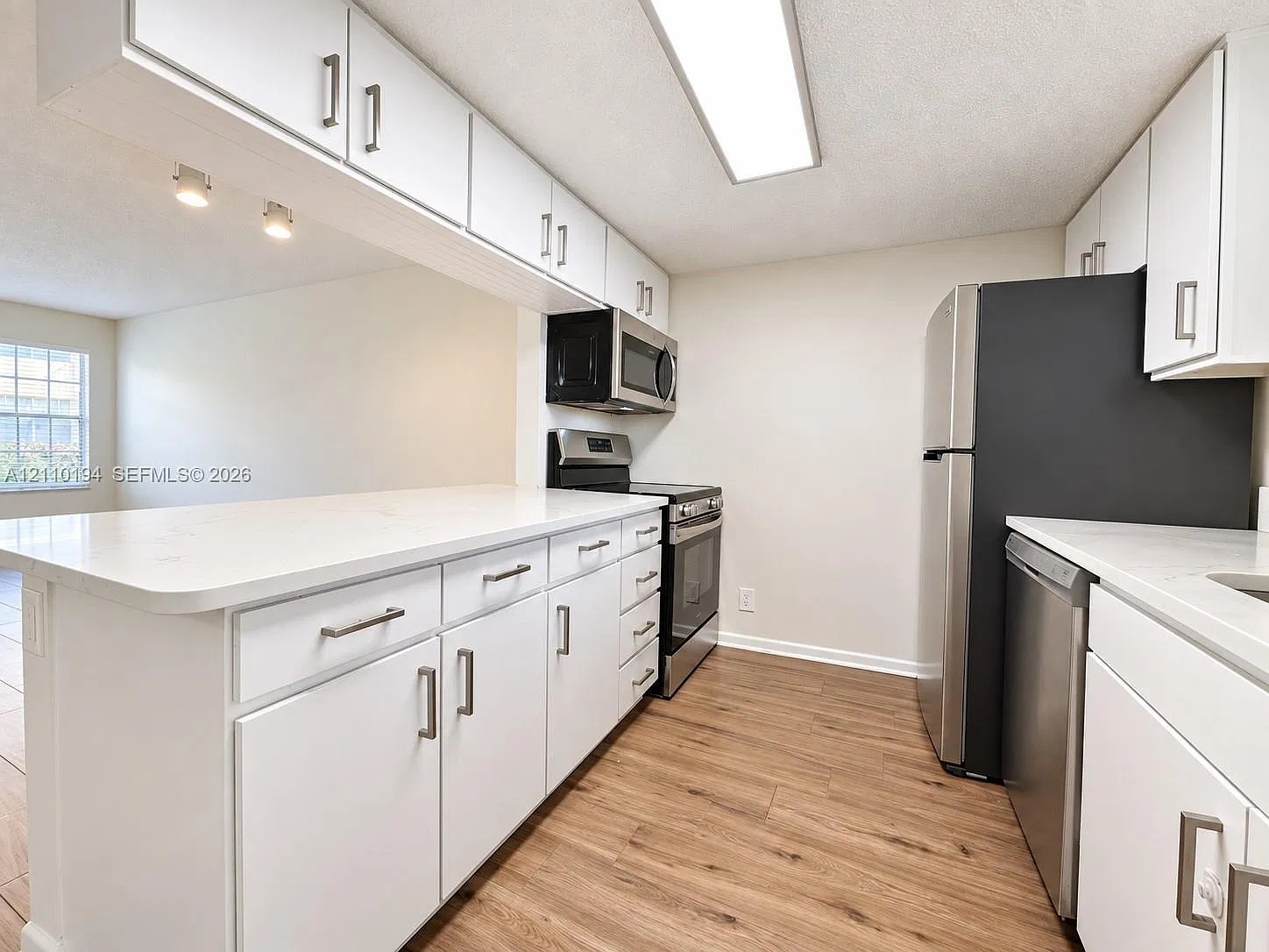 6331 La Costa Dr — Photo 3