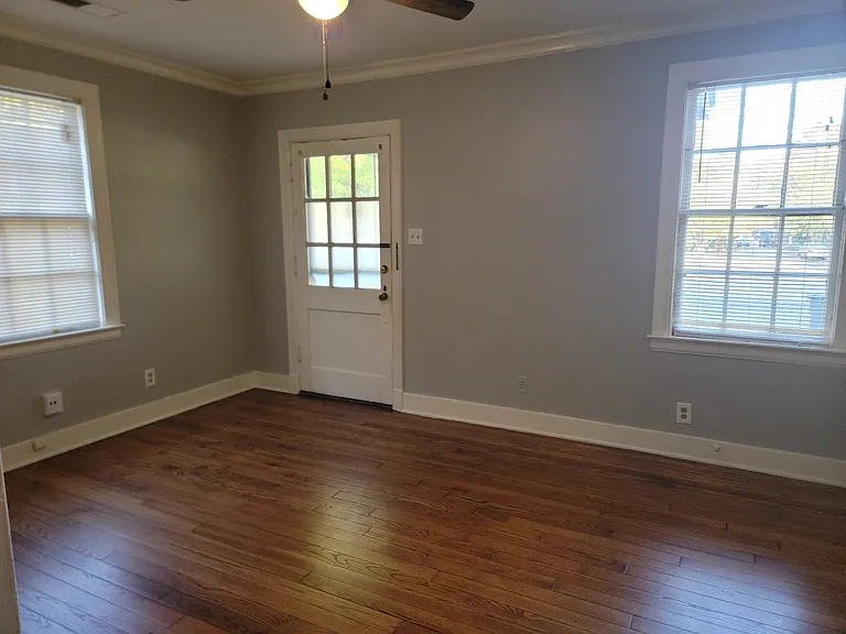 535 S Barksdale St — Photo 3