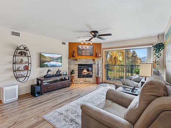 5th image of 1610 Lakeview Terrace UNIT 102A