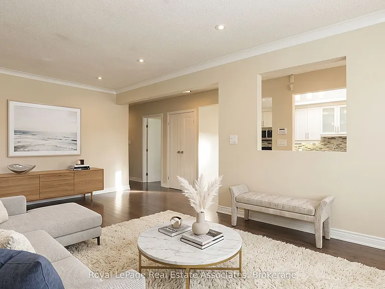 130 Grandview Ave — Photo 5