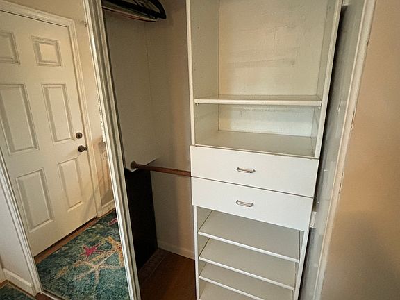 4th image of 211 Seeman Dr #C