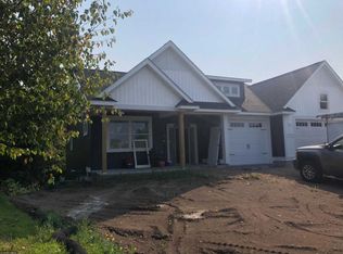 322 W Overlook Dr, Ellsworth, WI 54011