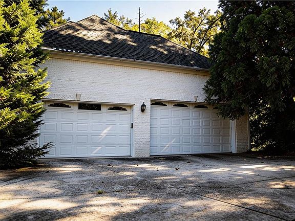 5th image of 3930 Demooney Rd