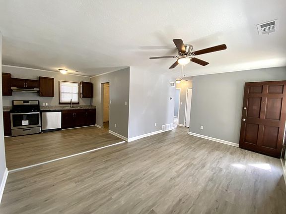 5th image of 4834 Woodend Ave